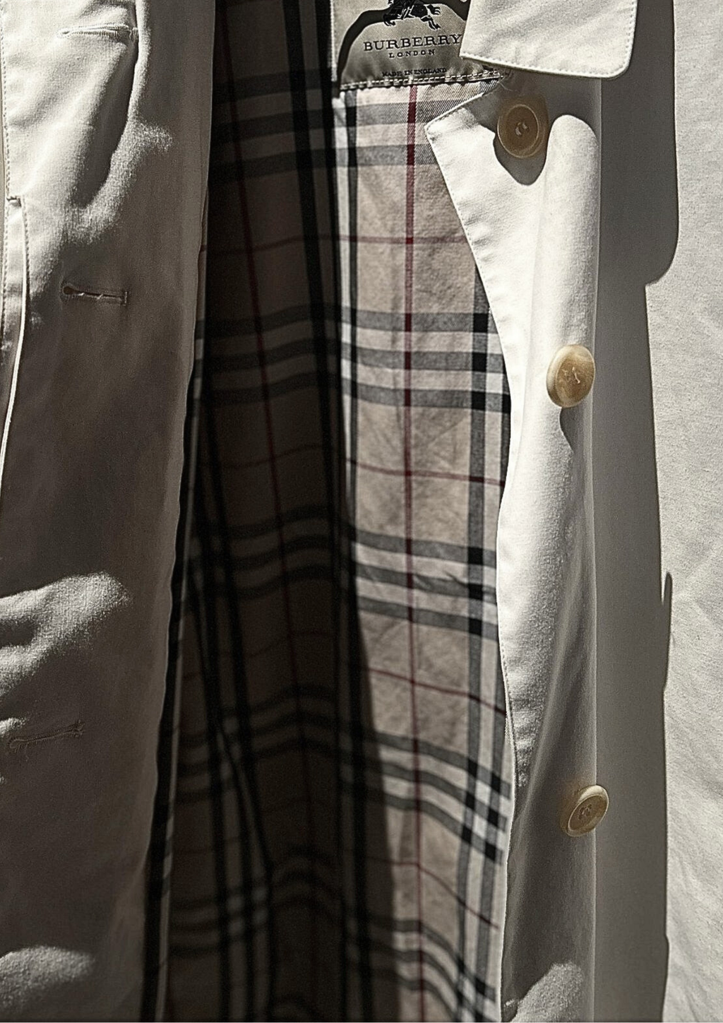 BURBERRY Trench Coat