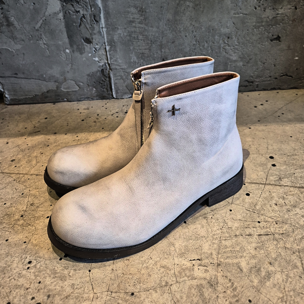 Off-White Cowhide Leather Cross Zip Boots