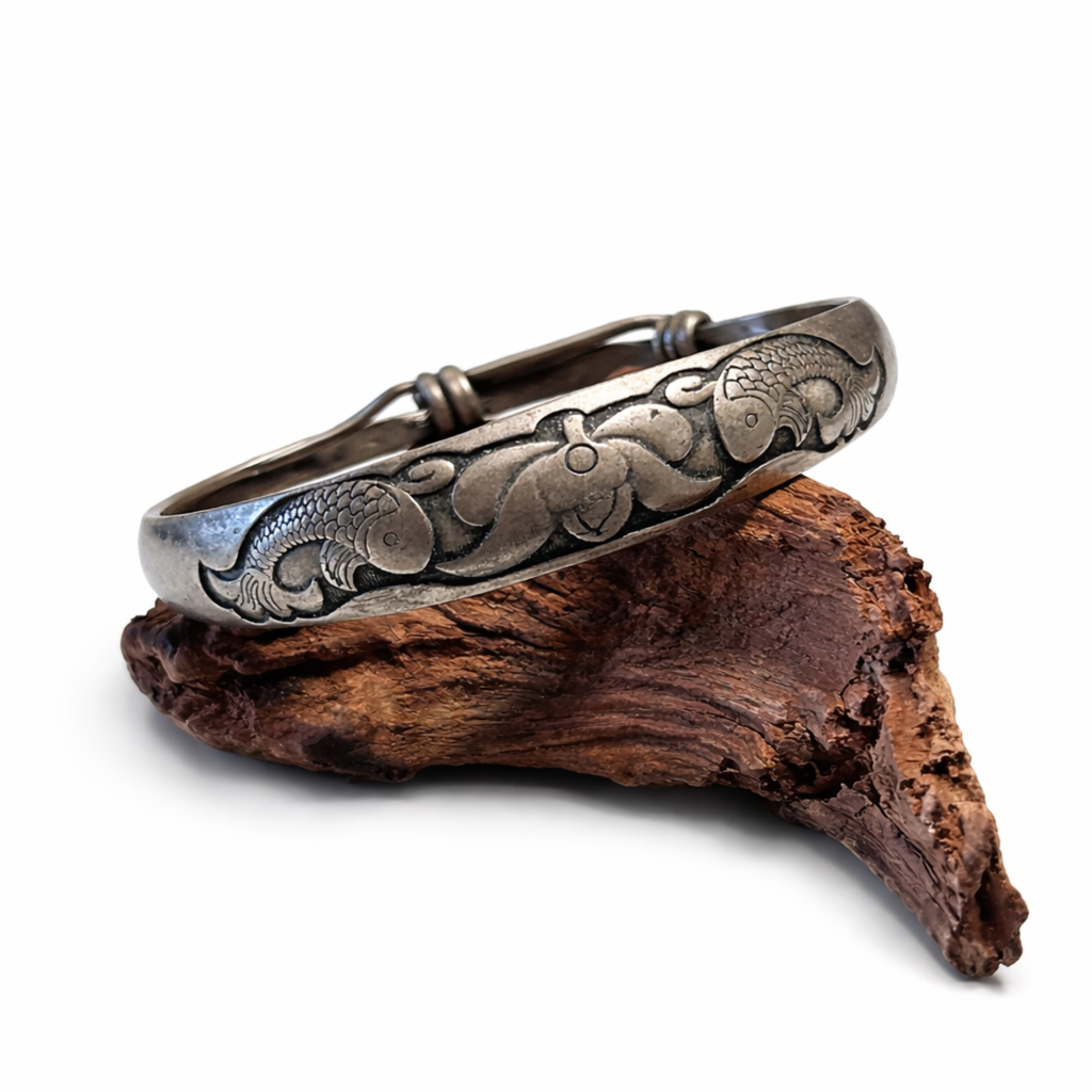 SILVER BRACELET