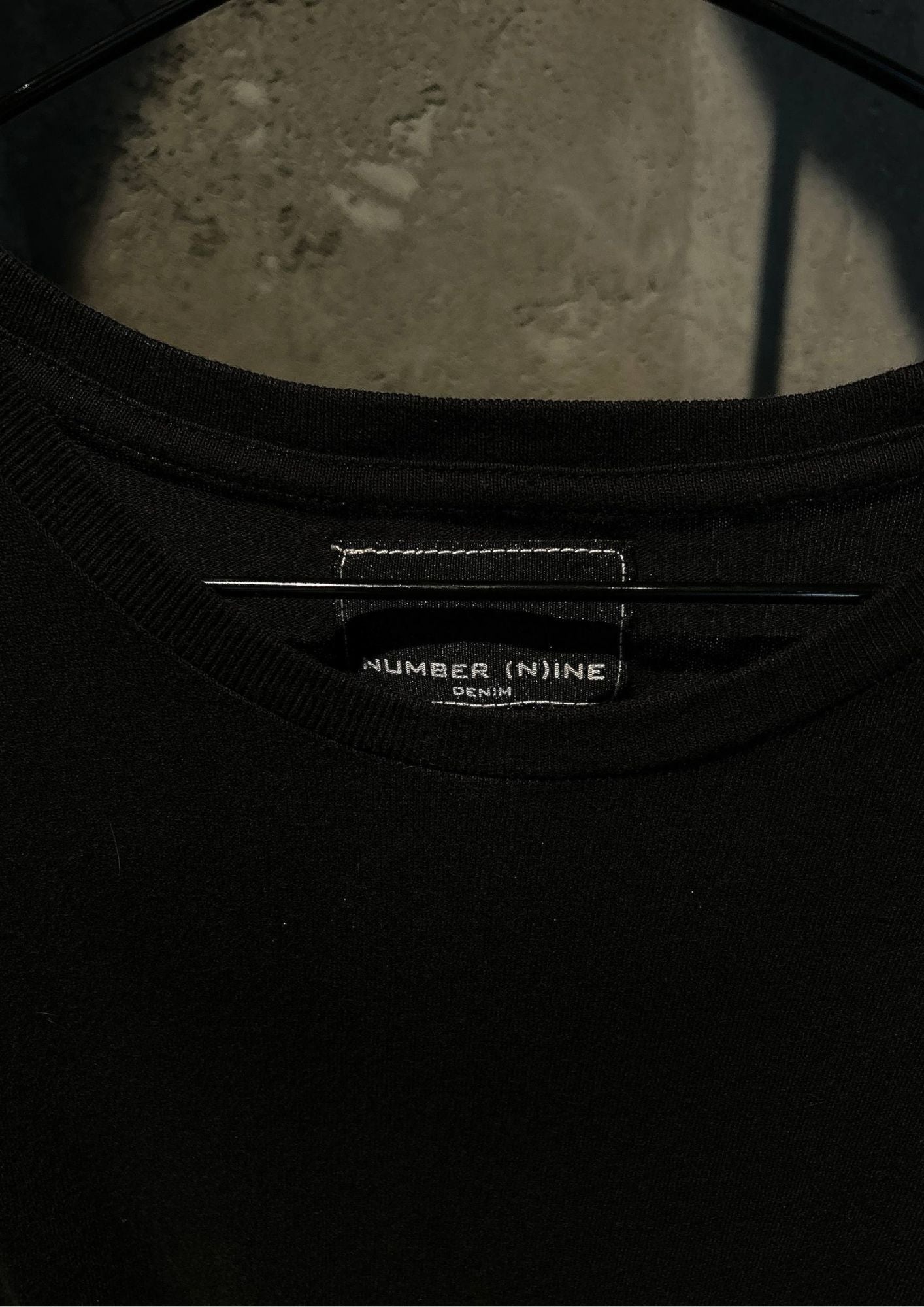 NNINE Essential Black Long Sleeve T-Shirt – Minimal Everyday Basic