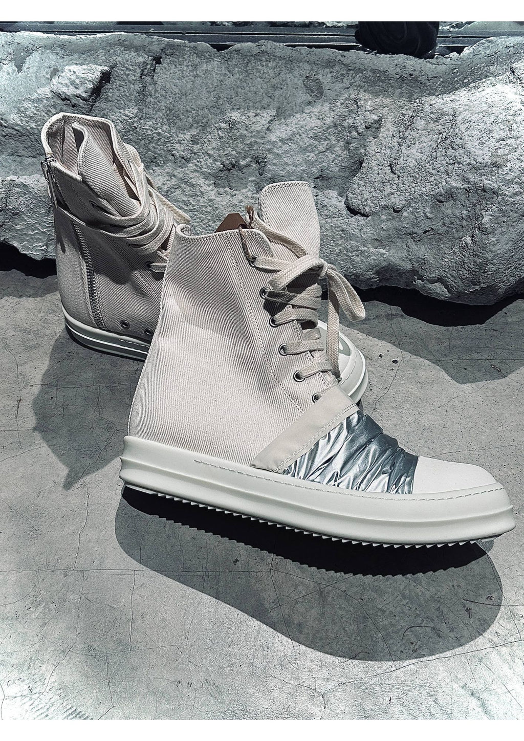 R/W High-Top Sneakers