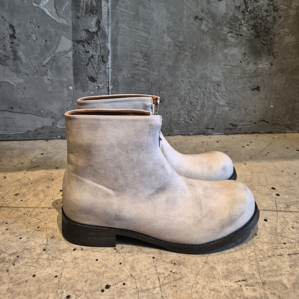 Off-White Cowhide Leather Cross Zip Boots