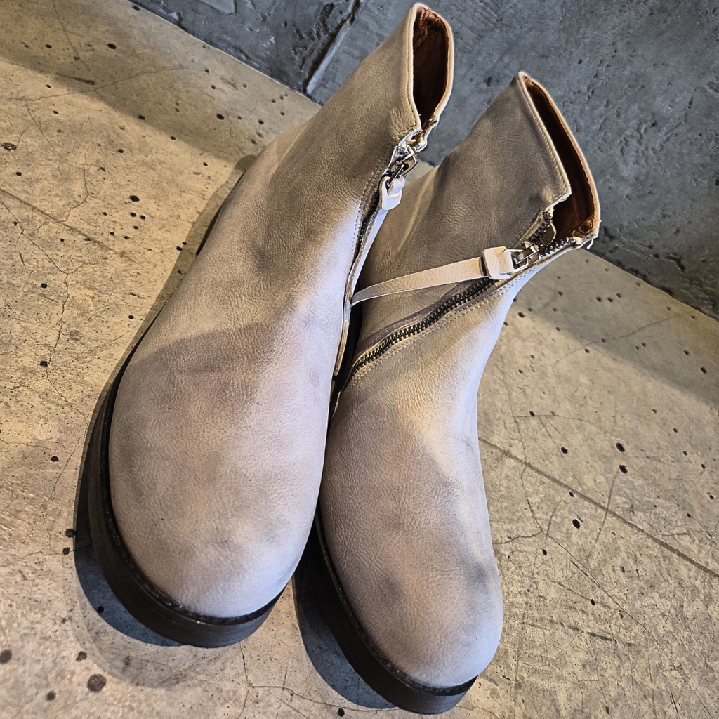 Off-White Cowhide Leather Cross Zip Boots