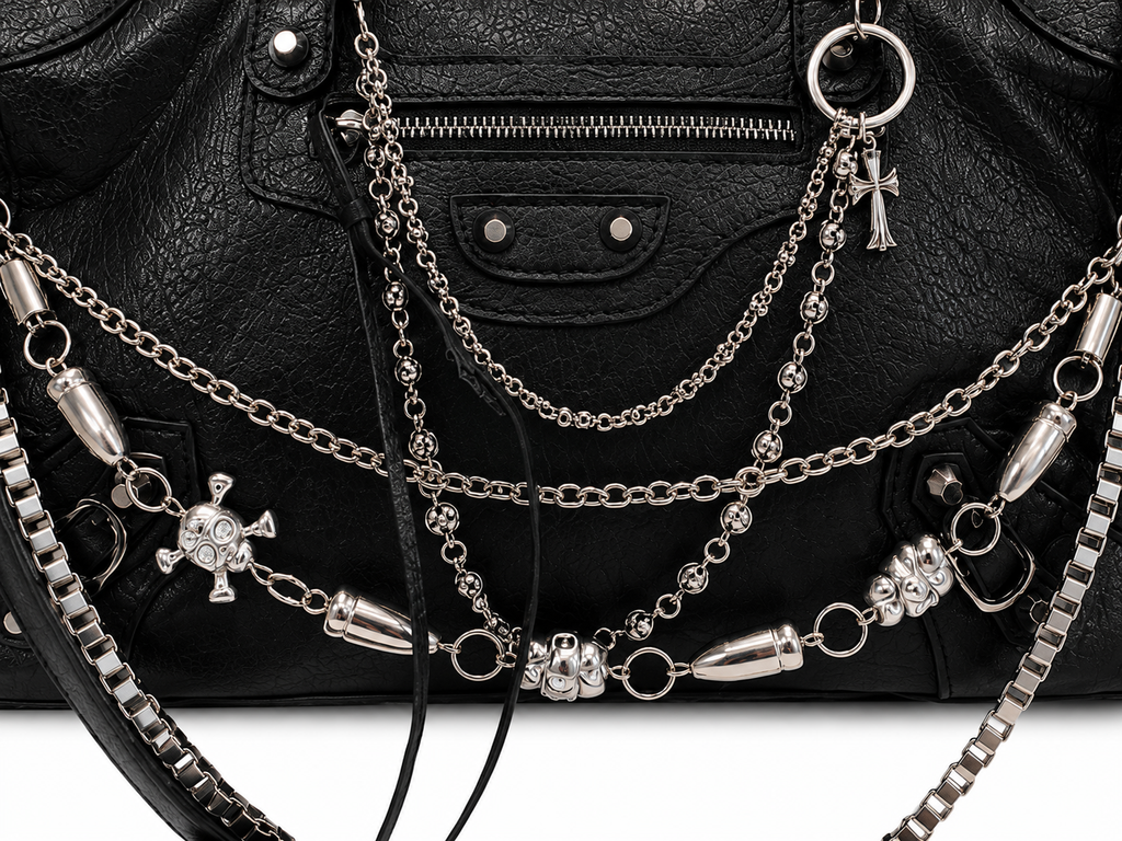 HANDBAG WITH CHARMS