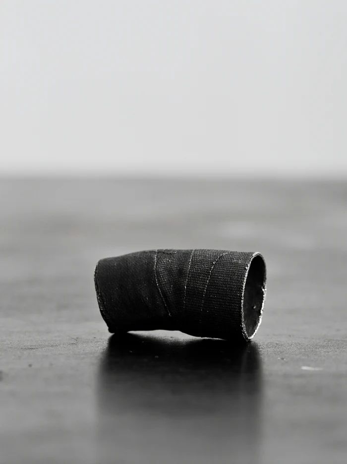 Black Bandage Ring – Premium