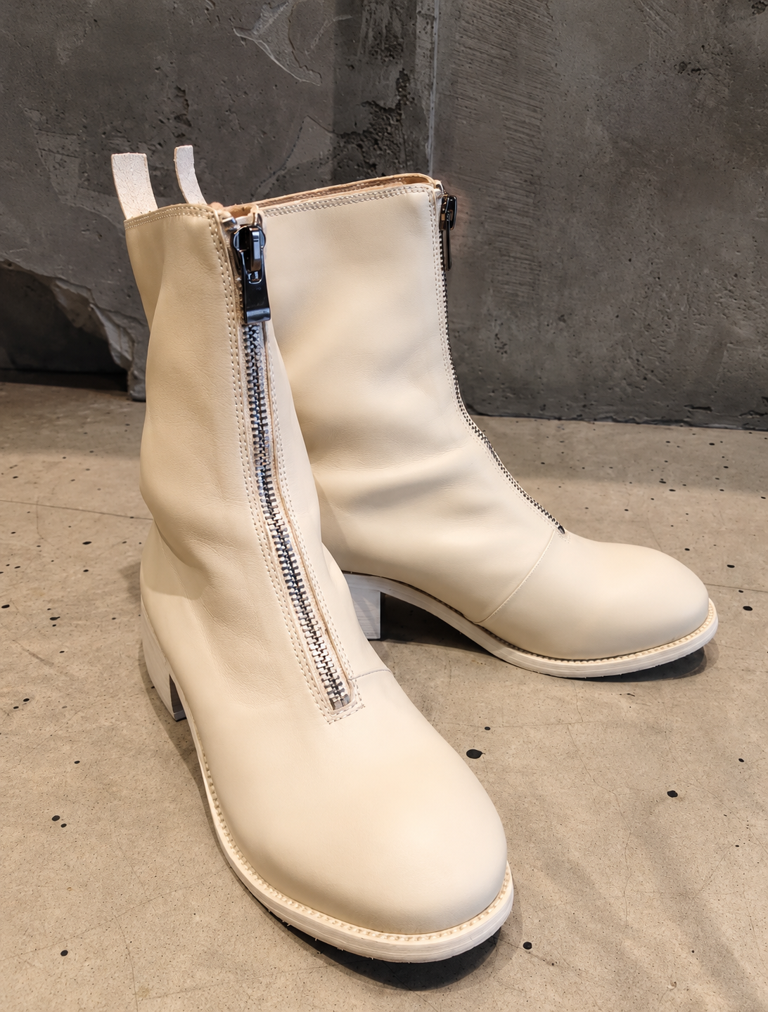 Cream Leather Centre-Zip Ankle Boots with Flat Welt Sole