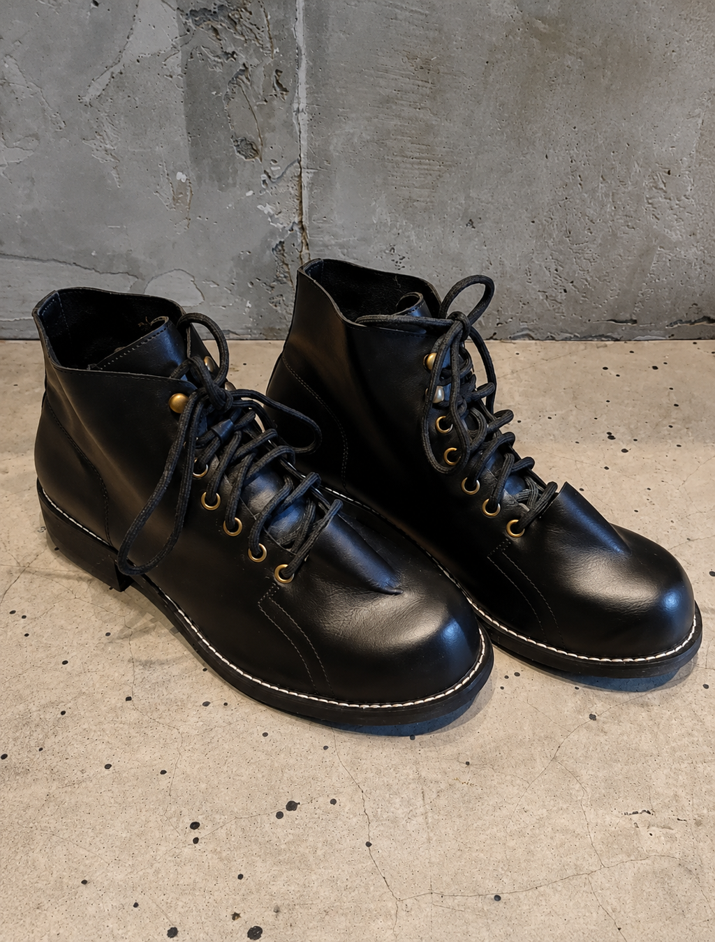 Vintage Black Leather Lace-Up Ankle Workboots