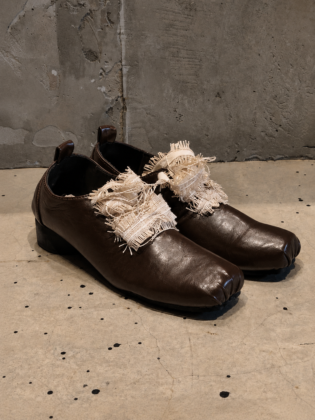 Vintage Raw-Edge Ribbon Mary-Janes